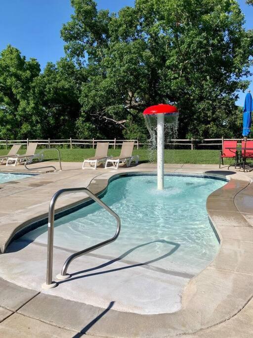 The Lake Fish-Amazing Views-Sleeps 24-Indoor-Outdoor Pools Branson Esterno foto