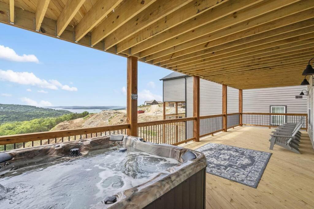 The Lake Fish-Amazing Views-Sleeps 24-Indoor-Outdoor Pools Branson Esterno foto