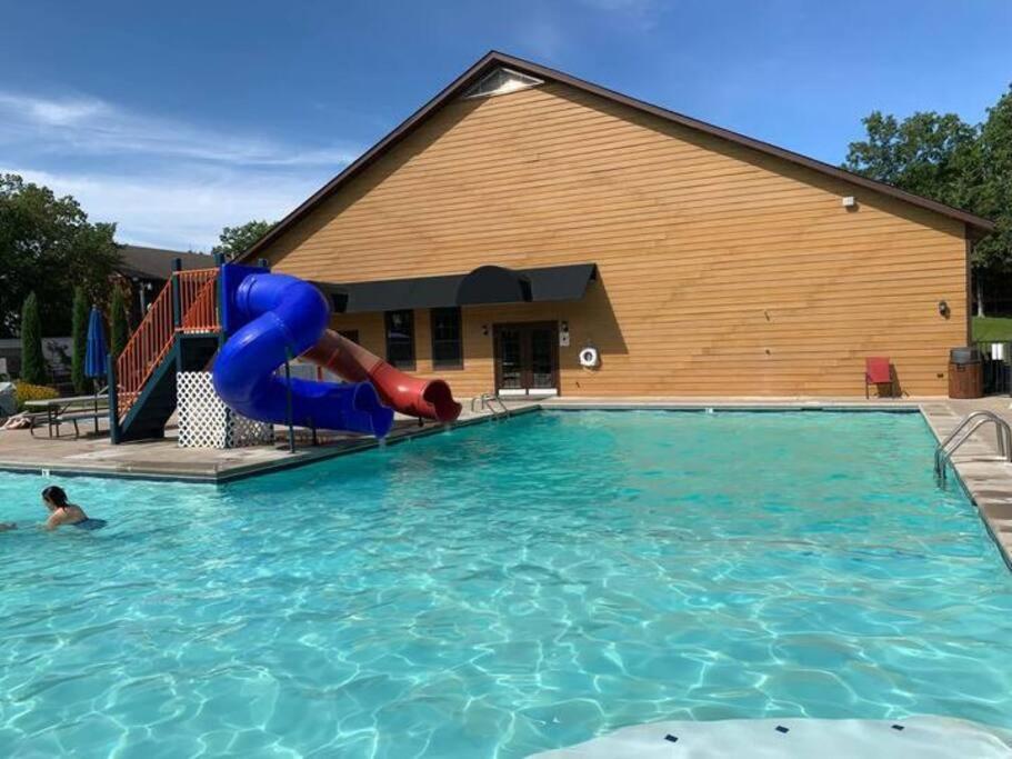 The Lake Fish-Amazing Views-Sleeps 24-Indoor-Outdoor Pools Branson Esterno foto